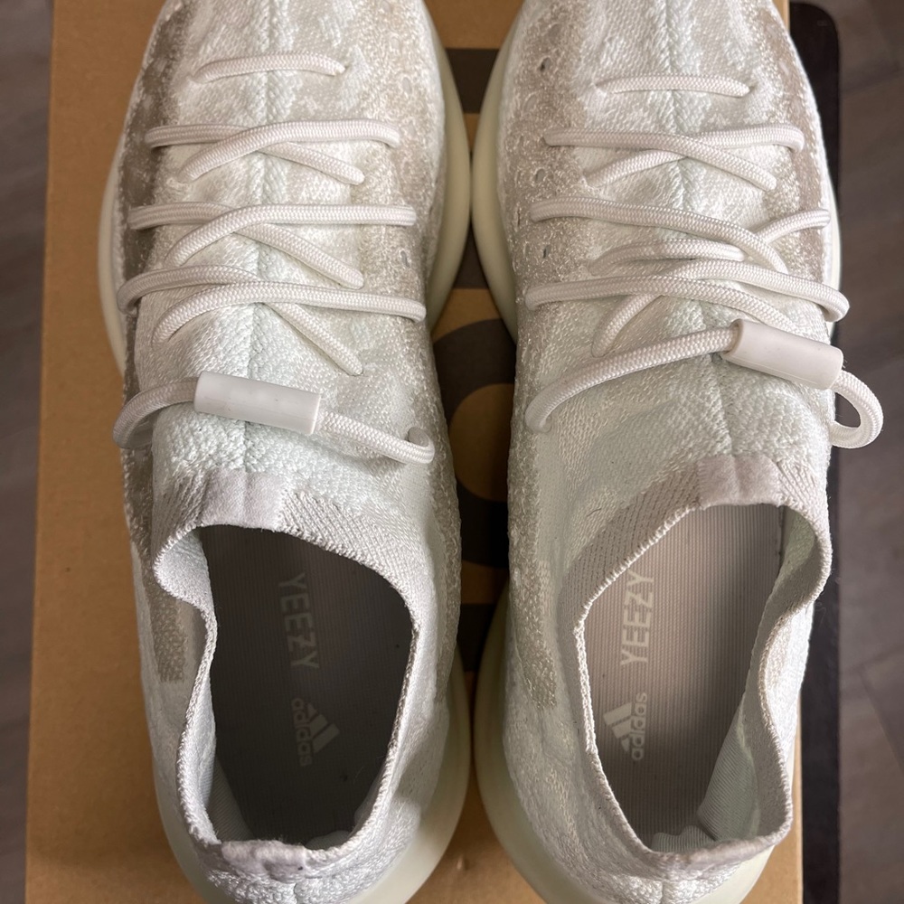 Yeezy Boost 380 - Picture 2 of 6